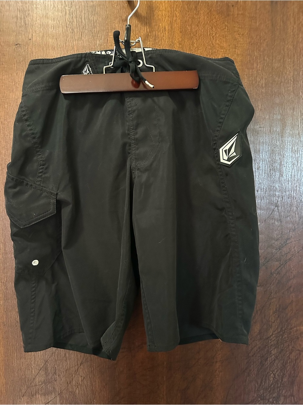 Vintage Men's Volcom Black Board Shorts with Drawstring Waist